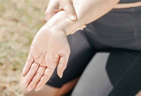 5 Daily Wrist Pain Exercises | Home Exercises | BioWaveGO