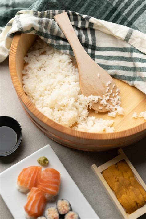 How To Cook Sushi Rice in a Rice Cooker - We Know Rice