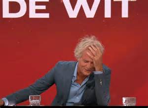 Verspreking Jeroen Pauw in Pauw & De Wit zorgt voor hilariteit: 'Oh, sorry'