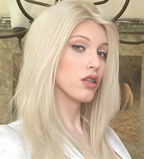 This Is What REALLY Happened On Izzy Greens OnlyFans - Truth or Fiction