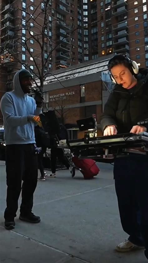 ariathome | Met @jenfoxx.uwu @bellaramatv @_asianbunnyx_ in the middle of the street during ...