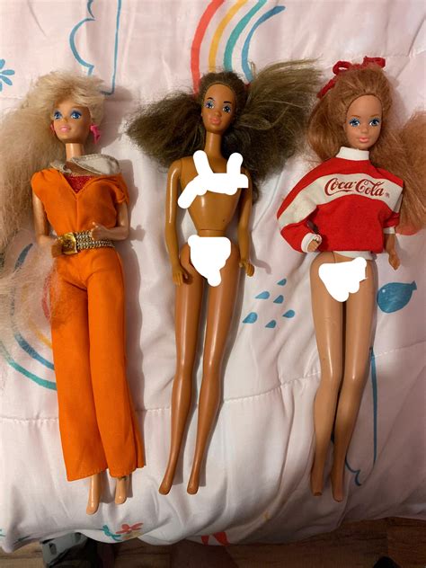 Can anyone identify my moms old Barbies? : r/Barbie