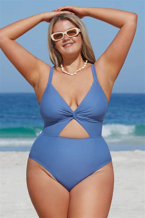 Cupshe + Twist Front Cutout Plus Size One Piece Swimsuit