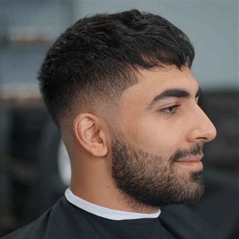 Best Hairstyles for Round Face Men in 2024