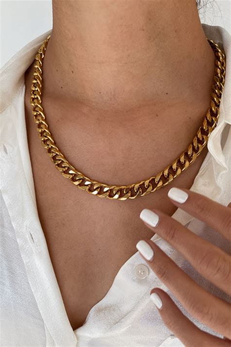 Trendy Cuban Link Layering Chain | Gold bridal jewellery sets, Gold ...
