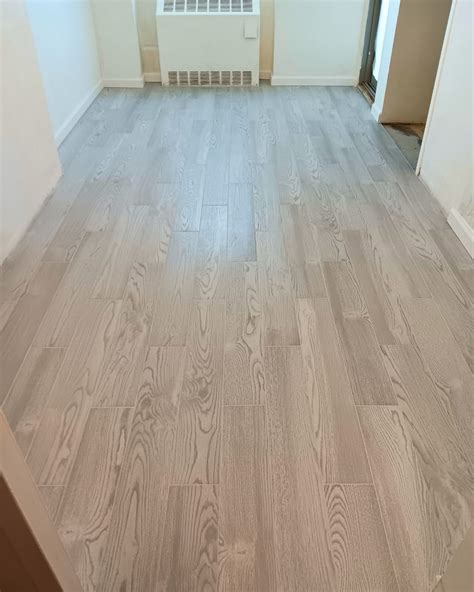 J&S Flooring LLC | WBE on LinkedIn: #tilestuesday #porcelain #tile # ...
