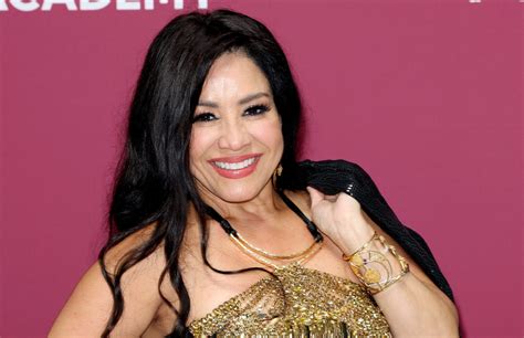 Carolina Sandoval se deja ver en bikini tras reducirse los implantes