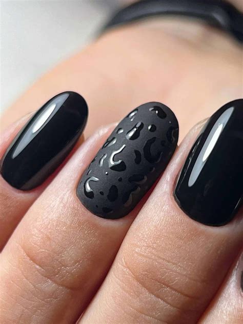 Download Matte Black Color Nail Designs Picture | Wallpapers.com