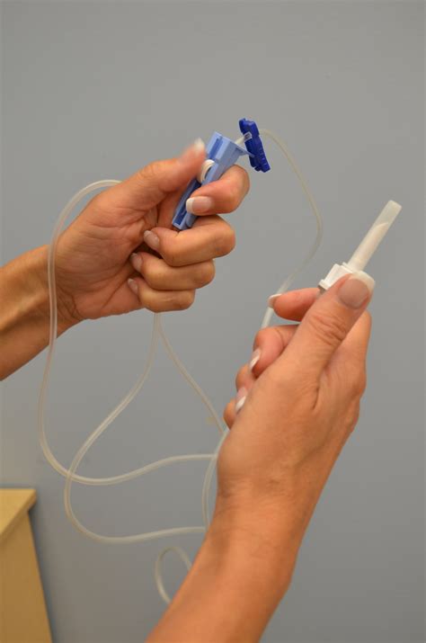 Priming IV Tubing and Changing IV Fluids and Tubing - Phlebotomy Career ...