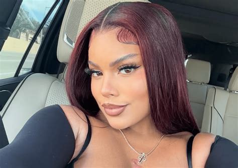 La modelo Gracie Bon responde a críticos de su música