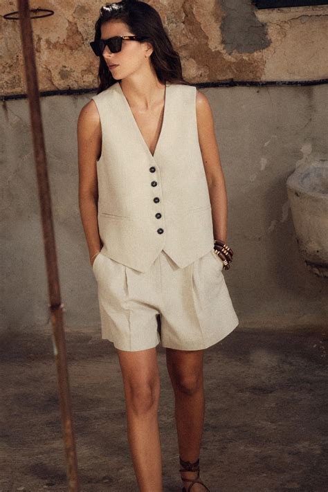 The Best Linen Vests Fashion People Love | Who What Wear