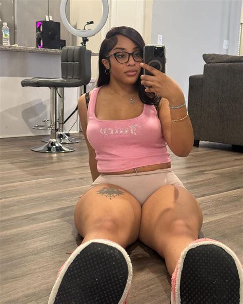 JESSENIA 🧿 | I’m a thick girl of course my shorts are going to rise up when I twerk Shorts ...