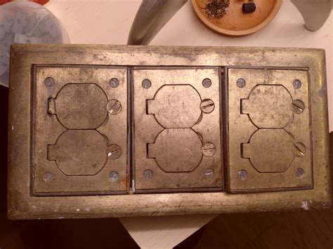 Hubbell Floor Outlet Covers 4-Gang, Duplex "Brass" Model # D-70604 | eBay