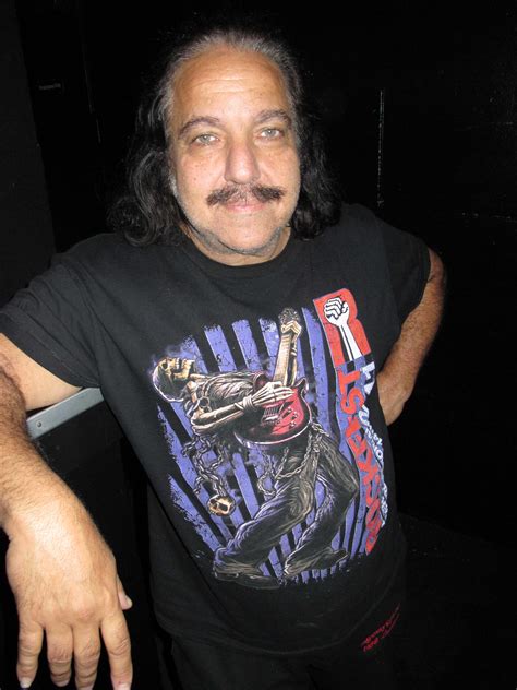 La hermana del actor porno Ron Jeremy quiere que se le someta a una ...