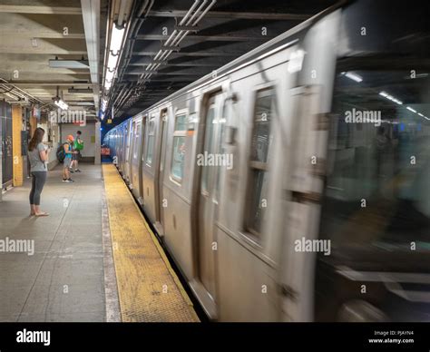 New york subway car hi-res stock photography and images - Alamy