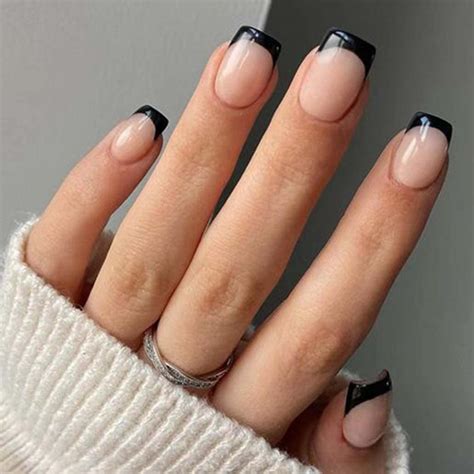 Black French Tip Nail Designs