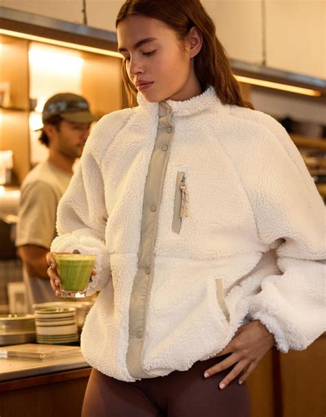 Faux fur - Women | Bershka