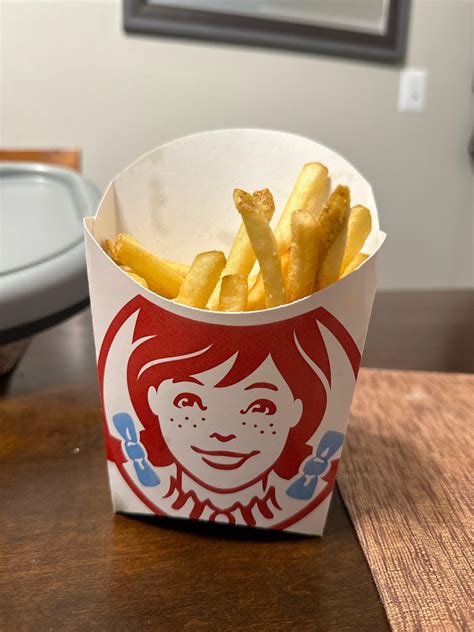 My large Wendy’s fries does not seem like a large : r/mildlyinfuriating