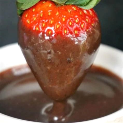 How To Make Chocolate Dipping Sauce - My Gorgeous Recipes