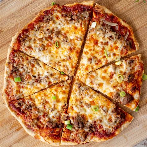 Ground Beef and Onion Pizza - The Nessy Kitchen