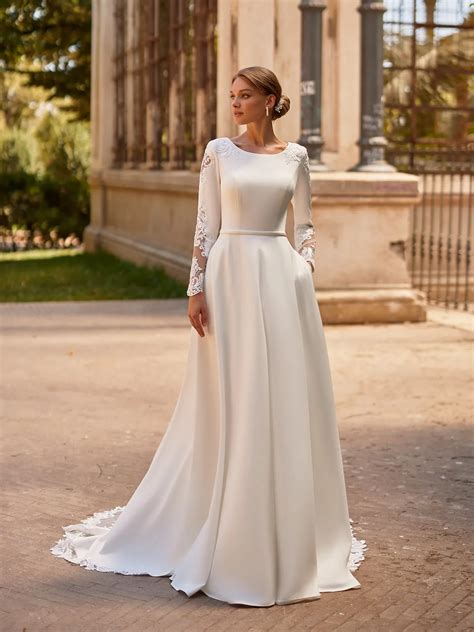 6 Tips for Choosing a Perfect Winter Wedding Dress - Lunss
