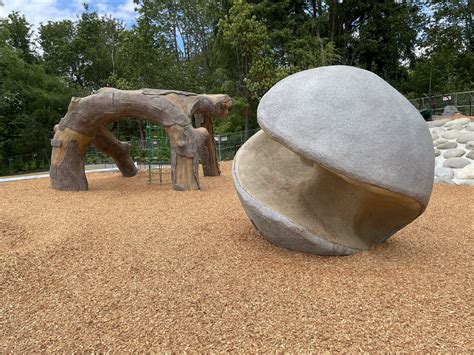 Newport Hills Woodlawn Park