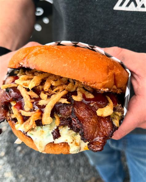 Sandos & Smash | These first three days have been an absolute success ...