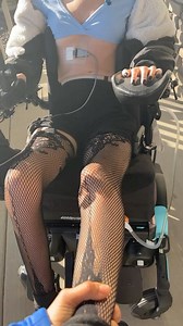 This is what my leg spasms can look like, lately they been a little more intense! I have to get into a certain position in the wheelchair tilted back to achieve pressure on my lower back, which then triggers the spasm in my hips and legs . Stretching is essential!😂 Props to @televolks for helping me achieve the stretch, not to mention capturing this goofy moment😆 videographer/caregiving skills at its finest😋 #spasms #disabledcommunity #wheelchairgirl #stretching #rangeofmotion #quadriplegia #