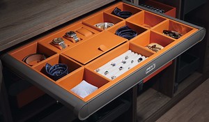 [Hot Item] Retractable Jewelry Display Case - Smart Closet Storage Solution