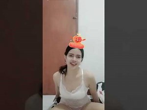 Tante pulen goyang hot bar2‼️ kelihatan tembemnya Live tiktok 🤤🤤