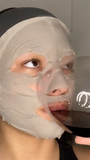 Mud without the mess >>> This Detox No Mess Mud Mask will detoxify your skin with volcanic ash, kaolin clay, and activated charcoal  All the best ingredients to purify and clarify - your skin (and your towels) will thank you ‍  @katemarier_ #patchology #smartmud #claymask #mudmask #mudsheetmask #acneroutine #howtogetclearskin #howtoclearskin #clearskin | Patchology | Facebook