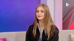 30K views · 321 reactions | Iuliana Beregoi toată vara a fost prinsă în concerte și noi proiecte! Vezi cum a început pentru interpretă noul an de școală! | Vorbe bune cu Lilu | Facebook