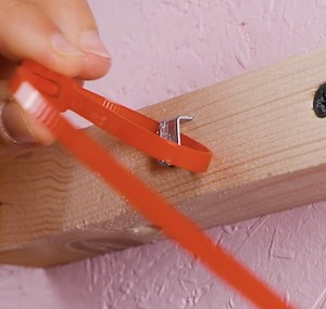 With the power of the zip tie 👌🏻 | 5-Minute Crafts Play