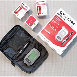 Accu-Chek Performa Blood Glucose Meter makes testing your blood sugar quick and easy. Available now at all SuperCare pharmacies in the UAE. جهاز أكيوتشيك بيرفورما لقياس مستوى سكر الدم, سهل وسريع ومتوفر لدى جميع فروع صيدلية سوبركير بالإمارات. | Supercare Pharmacy