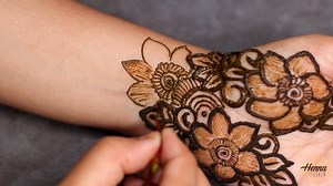 437K views · 202 reactions | Bold Flower Henna Design | Henna Fusion | Henna Fusion | Facebook
