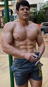 NATURAL vs. ENHANCED: 1 year age gap 🤯💪#Natural #Physique #Fitness #Bodybuilding