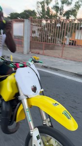 Outside with the gang acting a fool on them dirty machinessssss 🤯😤🔥🔥✨✨ #rm #rm85l #rm450 #honda #kawasaki | Lake Marinio
