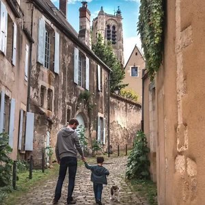 307 reactions · 140 shares | Évadez-vous à Bourges… Son architecture, ses marais, sa cathédrale classée au Patrimoine Mondial de l’UNESCO et bien plus encore ! Cliquez sur J’aime pour rejoindre notre page  | Bourges Berry Tourisme | Facebook