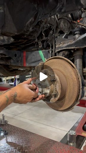 LC ENGINEERING on Instagram: "Didn’t used to be so easy getting to the rotors, Manual Locking hubs 101 ✅ #toyota #lc #lcengineering #installation #install #intheshop #"