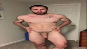 Naked Bodybuilder Posing