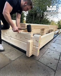 Satisfying log cabin joints | LADbible Australia