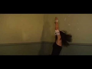 Headscissors kill ( Woman breaks man’s neck with her legs)