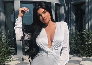 Kylie Jenner announces birth of baby girl after months of keeping mum