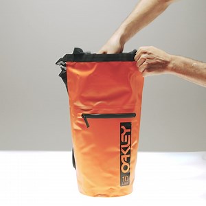 Ever worry about your gear getting wet? Introducing the Oakley Barrel Dry Bag! Keep it dry, keep it safe. | Oakley