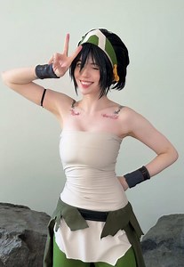Heavy steps, heavier hits 🥾💥 #tophbeifong #avatarthelastairbender #tophcosplay #toph #avatarthelastairbendercosplay