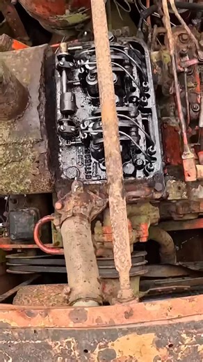 Reviving a Dozer Left for Dead – Will It Fire Up? #AbandonedDozer #DIYRestoration #WillItStart #HeavyMachinery #IceBoxPerformance #VintageEquipment #OldDozer | C & C Equipment