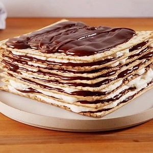 18K views · 205 reactions | Looking for some inspiring Matzah recipes? How about this Matzah Ice Box Cake from Delish?  | Israeli American Council - IAC | Facebook