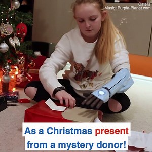 10K views · 64 reactions | This girl born without a left hand receives a donation that has changed her life!❤️❤️ | Daily Mail Video | Facebook