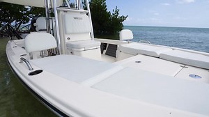 With the ability to easily convert from a hard-core fishing platform to a family-friendly functional sandbar boat, the Pathfinder 2200 TRS delivers the ultimate versatility without sacrifice. | Pathfinder Boats