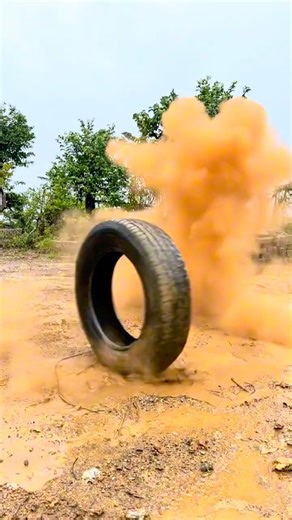 “Terrifying Walking Wheel! The Creepiest Thing You’ll Hear Today!”#viralhorror#walkingwheel